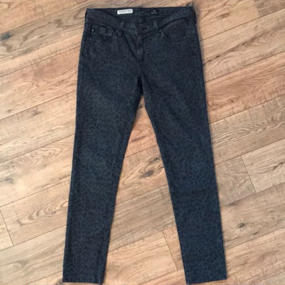 A.G. legging grey and black leopard print size 26